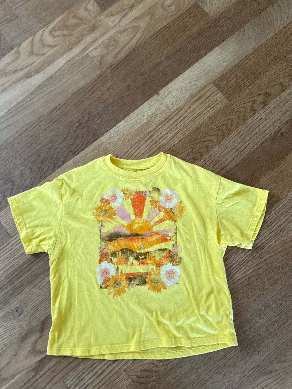 Girls yellow short sleeve top